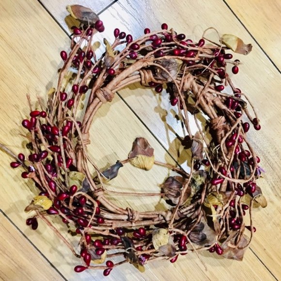 Primitive grapevine rustic wreath - approx 9” wide - Picture 1 of 2